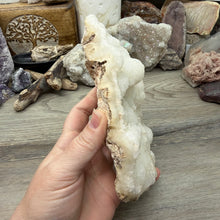 Bild in Galerie-Viewer laden, Apophyllite/Zeolite Cluster #30
