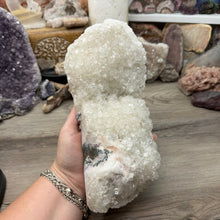 Bild in Galerie-Viewer laden, Apophyllite/Zeolite Cluster #33
