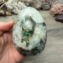 Bild in Galerie-Viewer laden, Chrysocolla, Malachite and Quartz Semi Polished X-Large Egg
