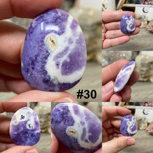 Carica l&#39;immagine nel visualizzatore di Gallery, Morado Opal / Violet Flame Opal Cabochon/Cabs
