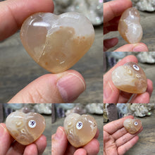 Load image into Gallery viewer, Flower Agate 1.25&quot; Pocket Hearts
