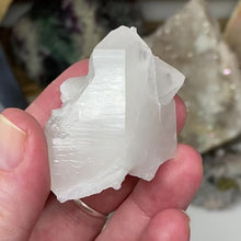 在图库查看器中加载和播放视频，Arkansas Quartz Small Cluster #43
