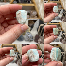 将图像加载到图库查看器中，Blue Aragonite Small Tumble
