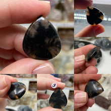 Carica l&#39;immagine nel visualizzatore di Gallery, Andalusite / Chiastolite Large Cabochons
