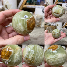 Carica l&#39;immagine nel visualizzatore di Gallery, Green Onyx 2&quot; Spheres
