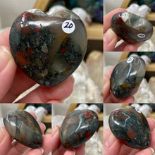 Cargar imagen en el visor de la galería, African Bloodstone 40mm Hearts
