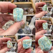 将图像加载到图库查看器中，Blue Aragonite Large to X-Large Tumble
