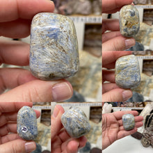 将图像加载到图库查看器中，Blue and Green Kyanite Freeform Tumbles
