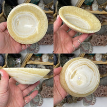Bild in Galerie-Viewer laden, Onyx Banded Morocco 4.5&quot; Bowls
