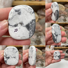 将图像加载到图库查看器中，Howlite Smooth Palm Stones
