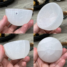 Load image into Gallery viewer, Selenite 2.7&quot; Bowls
