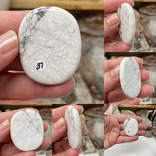 将图像加载到图库查看器中，Howlite Smooth Palm Stones
