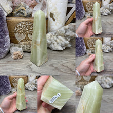 将图像加载到图库查看器中，Green Onyx 6&quot; Obelisk Towers
