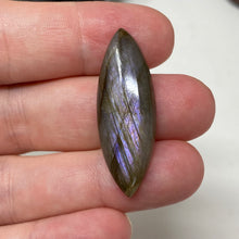 将图像加载到图库查看器中，Purple Labradorite Cabochon #16 * High Quality
