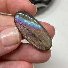 将图像加载到图库查看器中，Purple Labradorite Cabochon #31 * High Quality
