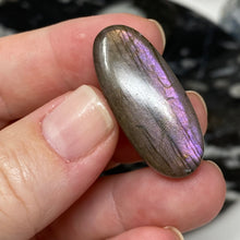 将图像加载到图库查看器中，Purple Labradorite Cabochon #31 * High Quality
