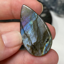 将图像加载到图库查看器中，Purple Labradorite Cabochon #34 * High Quality
