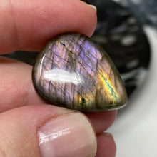 将图像加载到图库查看器中，Purple Labradorite Cabochon #36 * High Quality
