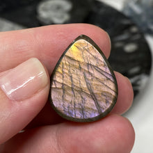 将图像加载到图库查看器中，Purple Labradorite Cabochon #36 * High Quality
