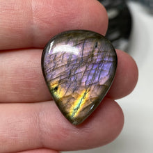 将图像加载到图库查看器中，Purple Labradorite Cabochon #36 * High Quality
