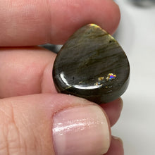 将图像加载到图库查看器中，Purple Labradorite Cabochon #36 * High Quality
