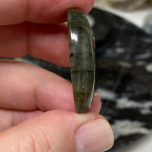 Carica l&#39;immagine nel visualizzatore di Gallery, Purple Labradorite Cabochon #41 * High Quality
