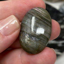 Carica l&#39;immagine nel visualizzatore di Gallery, Purple Labradorite Cabochon #41 * High Quality
