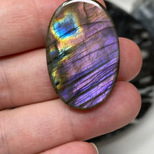 Carica l&#39;immagine nel visualizzatore di Gallery, Purple Labradorite Cabochon #41 * High Quality
