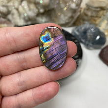 Carica l&#39;immagine nel visualizzatore di Gallery, Purple Labradorite Cabochon #41 * High Quality
