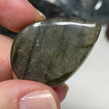 将图像加载到图库查看器中，Purple Labradorite Cabochon #44 * High Quality
