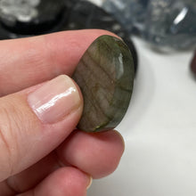 将图像加载到图库查看器中，Purple Labradorite Cabochon #44 * High Quality
