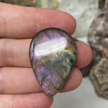 将图像加载到图库查看器中，Purple Labradorite Cabochon #44 * High Quality
