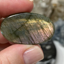 将图像加载到图库查看器中，Purple Labradorite Cabochon #45 * High Quality
