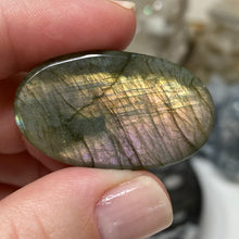 将图像加载到图库查看器中，Purple Labradorite Cabochon #45 * High Quality
