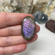 将图像加载到图库查看器中，Purple Labradorite Cabochon #45 * High Quality
