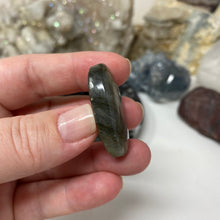 将图像加载到图库查看器中，Purple Labradorite Cabochon #45 * High Quality
