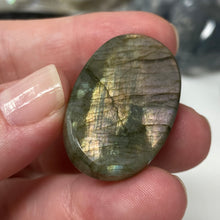 将图像加载到图库查看器中，Purple Labradorite Cabochon #45 * High Quality
