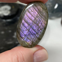 将图像加载到图库查看器中，Purple Labradorite Cabochon #45 * High Quality
