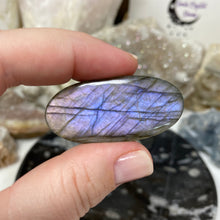 将图像加载到图库查看器中，Purple Labradorite Cabochon #46 * High Quality
