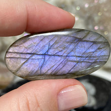 将图像加载到图库查看器中，Purple Labradorite Cabochon #46 * High Quality
