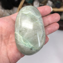 将图像加载到图库查看器中，Garnierite Palm Stone #14
