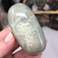 将图像加载到图库查看器中，Garnierite Palm Stone #14
