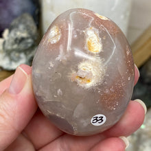 将图像加载到图库查看器中，Flower Agate Palm Stone #33
