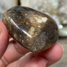 Load image into Gallery viewer, Brown Opal Heart #15
