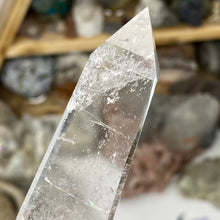 Carica l&#39;immagine nel visualizzatore di Gallery, Clear Quartz Obelisk Tower #11
