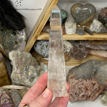 Carica l&#39;immagine nel visualizzatore di Gallery, Clear Quartz Obelisk Tower #13
