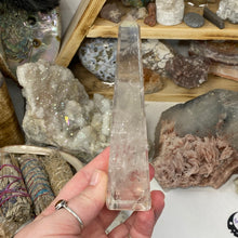 Carica l&#39;immagine nel visualizzatore di Gallery, Clear Quartz Obelisk Tower #13
