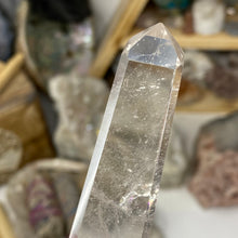 Carica l&#39;immagine nel visualizzatore di Gallery, Clear Quartz Obelisk Tower #13
