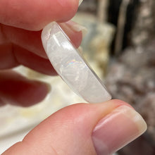 Carica l&#39;immagine nel visualizzatore di Gallery, Rainbow Moonstone Cabochon #10 AAA Grade **Chipped
