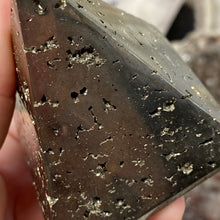 Carica l&#39;immagine nel visualizzatore di Gallery, Pyrite Pyramid #10
